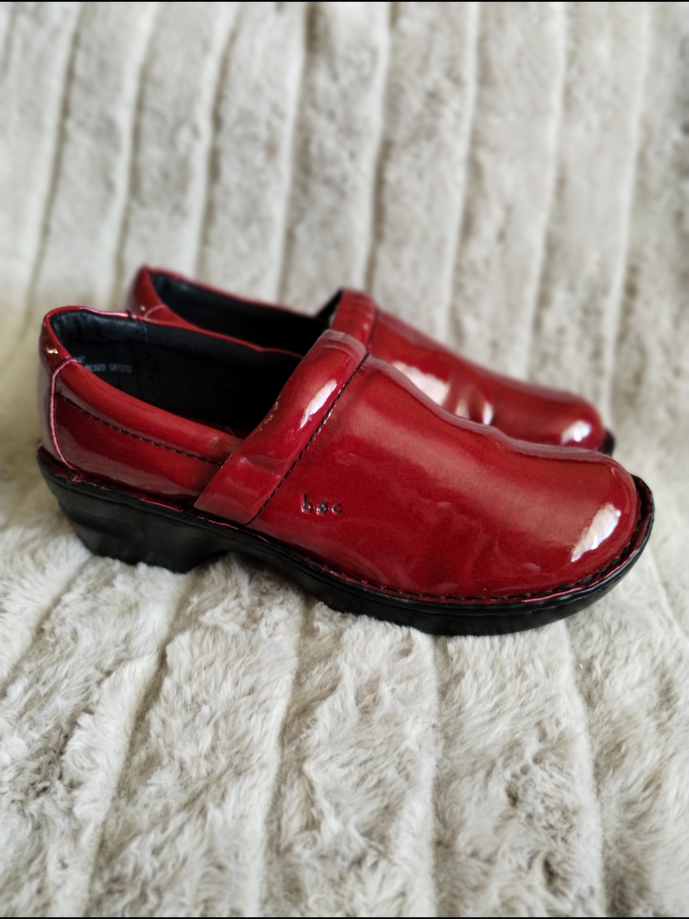 b.o.c Born Red Patent Leather Clogs Slip-On Comfort Shoes Women’s 10 EU 42